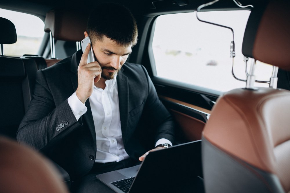 car rental with driver for riyadh business travelers